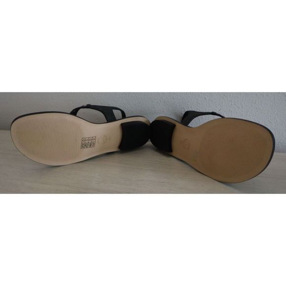 Michael Kors ME21K Women's Sz 9M Black Mallory Leather Logo T-Strap Sandals - Picture 4 of 9